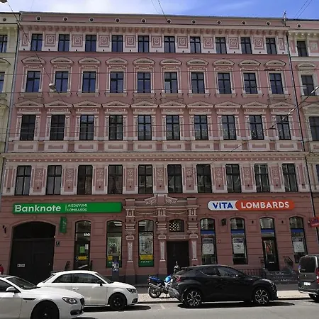 Cosy One Seperate Bedroom In Center, Perfect For Family Trip.