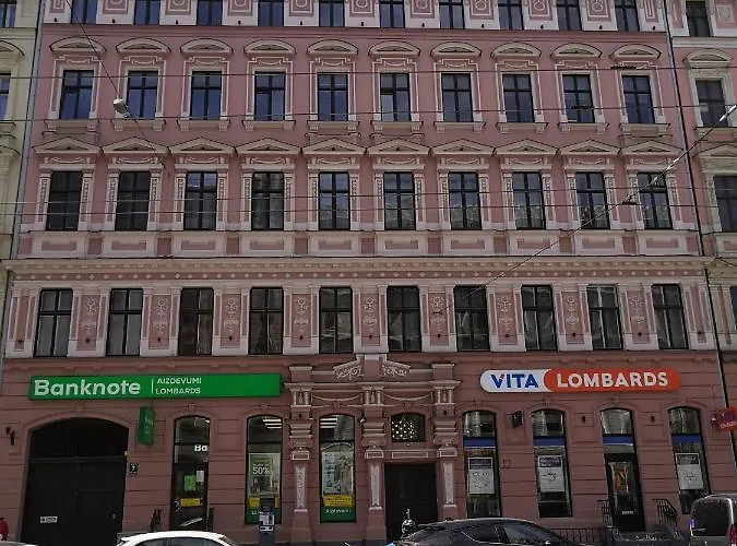 Cosy One Seperate Bedroom In Center, Perfect For Family Trip.